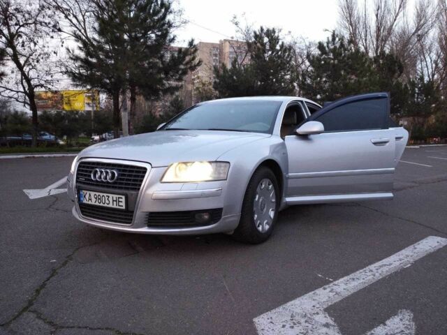 Серый Ауди А8, объемом двигателя 4.2 л и пробегом 242 тыс. км за 4300 $, фото 13 на Automoto.ua