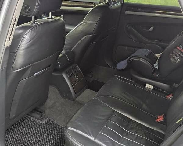 Сірий Ауді A8, об'ємом двигуна 2.98 л та пробігом 327 тис. км за 9999 $, фото 32 на Automoto.ua