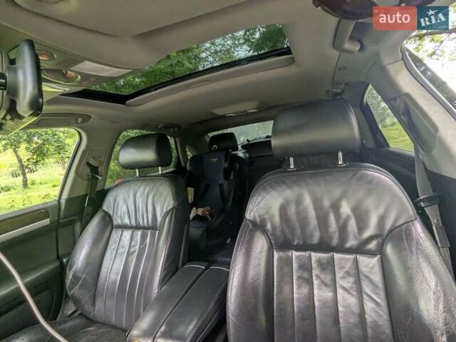 Серый Ауди А8, объемом двигателя 3 л и пробегом 324 тыс. км за 9699 $, фото 2 на Automoto.ua