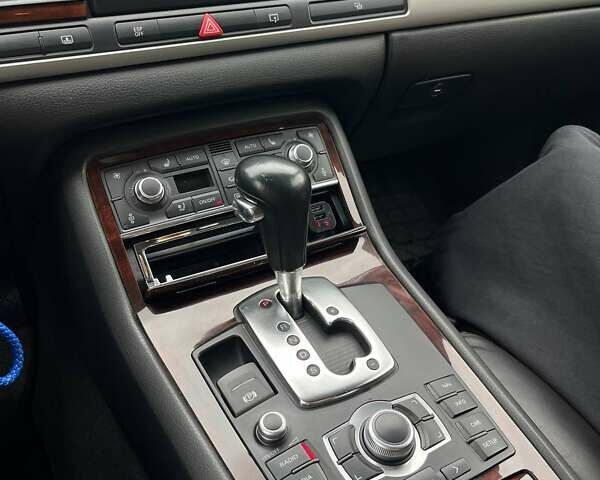 Серый Ауди А8, объемом двигателя 3 л и пробегом 392 тыс. км за 10500 $, фото 13 на Automoto.ua