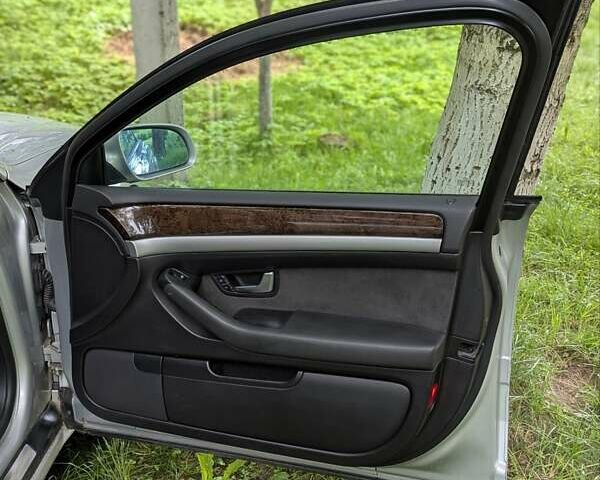 Серый Ауди А8, объемом двигателя 3 л и пробегом 324 тыс. км за 9699 $, фото 9 на Automoto.ua