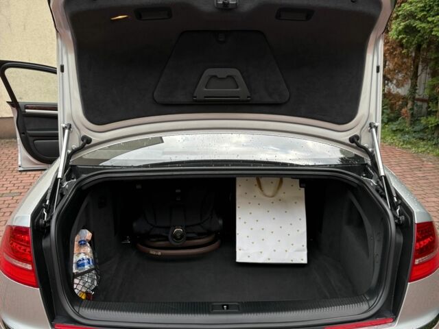 Серый Ауди А8, объемом двигателя 3 л и пробегом 311 тыс. км за 10000 $, фото 18 на Automoto.ua