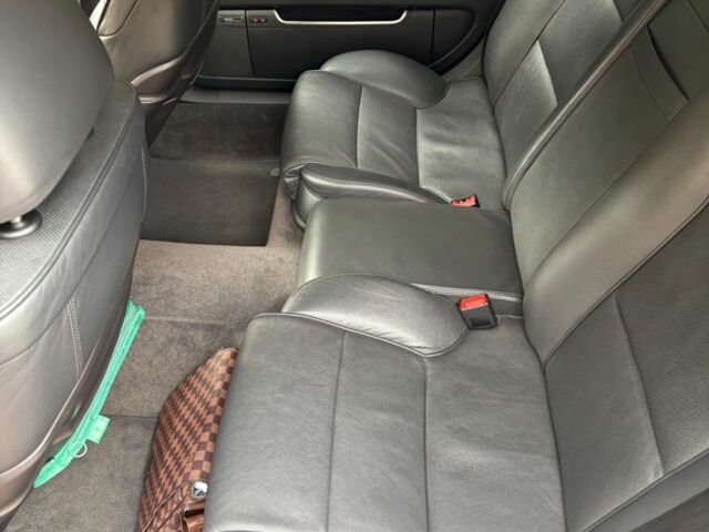 Серый Ауди А8, объемом двигателя 3 л и пробегом 311 тыс. км за 10000 $, фото 11 на Automoto.ua