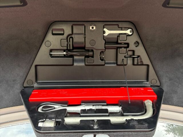 Серый Ауди А8, объемом двигателя 3 л и пробегом 311 тыс. км за 10000 $, фото 19 на Automoto.ua