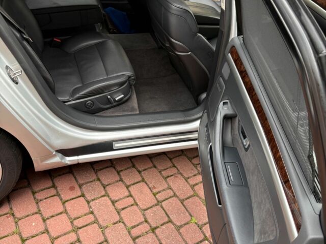 Серый Ауди А8, объемом двигателя 3 л и пробегом 311 тыс. км за 10000 $, фото 12 на Automoto.ua