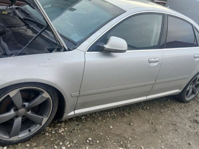 Серый Ауди А8, объемом двигателя 3 л и пробегом 170 тыс. км за 4633 $, фото 1 на Automoto.ua