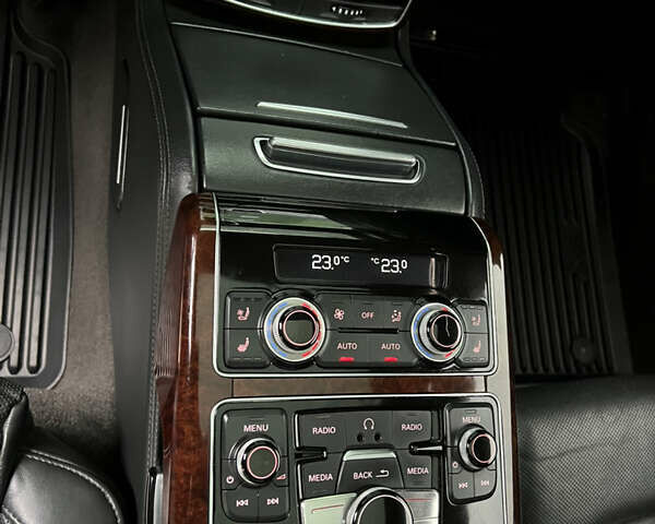 Серый Ауди А8, объемом двигателя 3 л и пробегом 147 тыс. км за 19900 $, фото 29 на Automoto.ua