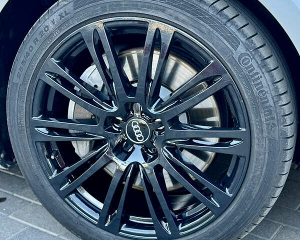 Сірий Ауді A8, об'ємом двигуна 4.13 л та пробігом 266 тис. км за 17900 $, фото 13 на Automoto.ua