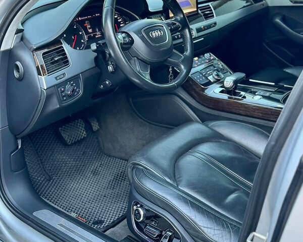 Сірий Ауді A8, об'ємом двигуна 4.13 л та пробігом 266 тис. км за 17900 $, фото 20 на Automoto.ua
