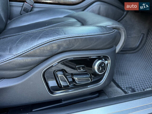 Сірий Ауді A8, об'ємом двигуна 4.13 л та пробігом 266 тис. км за 17900 $, фото 37 на Automoto.ua