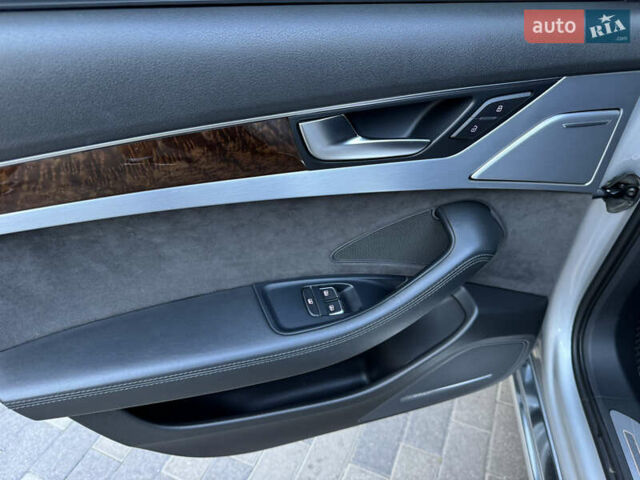 Сірий Ауді A8, об'ємом двигуна 4.13 л та пробігом 266 тис. км за 17900 $, фото 32 на Automoto.ua