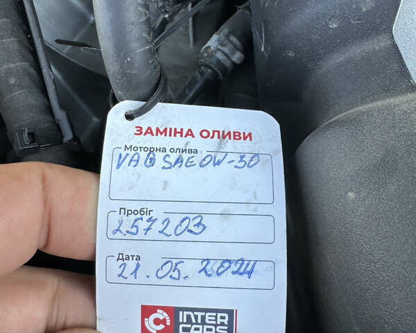 Серый Ауди А8, объемом двигателя 4.2 л и пробегом 266 тыс. км за 18500 $, фото 51 на Automoto.ua