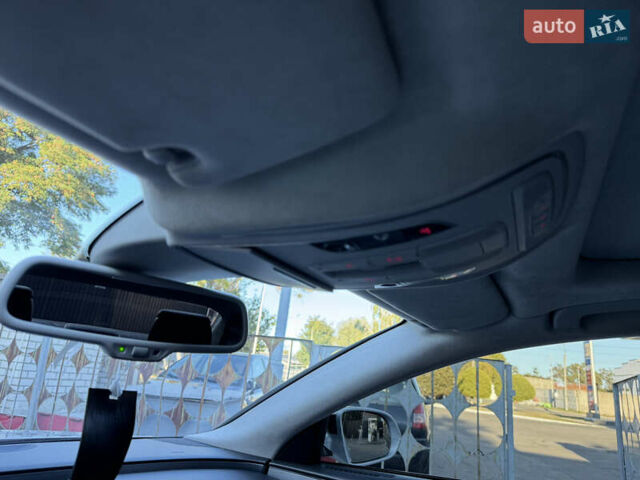Сірий Ауді A8, об'ємом двигуна 4.13 л та пробігом 266 тис. км за 17900 $, фото 39 на Automoto.ua