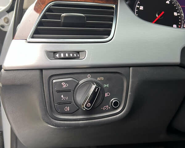 Серый Ауди А8, объемом двигателя 3 л и пробегом 147 тыс. км за 19900 $, фото 19 на Automoto.ua