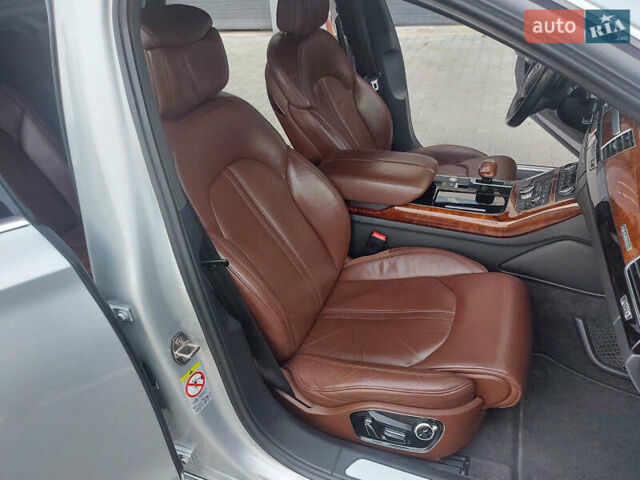 Серый Ауди А8, объемом двигателя 3 л и пробегом 190 тыс. км за 19900 $, фото 18 на Automoto.ua