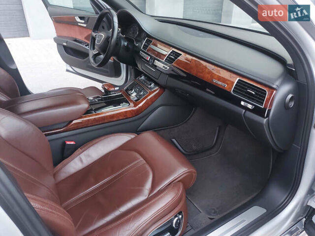 Сірий Ауді A8, об'ємом двигуна 3 л та пробігом 190 тис. км за 19900 $, фото 23 на Automoto.ua
