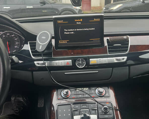 Серый Ауди А8, объемом двигателя 3 л и пробегом 138 тыс. км за 14900 $, фото 11 на Automoto.ua