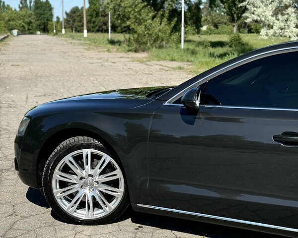 Сірий Ауді A8, об'ємом двигуна 3 л та пробігом 255 тис. км за 14999 $, фото 2 на Automoto.ua