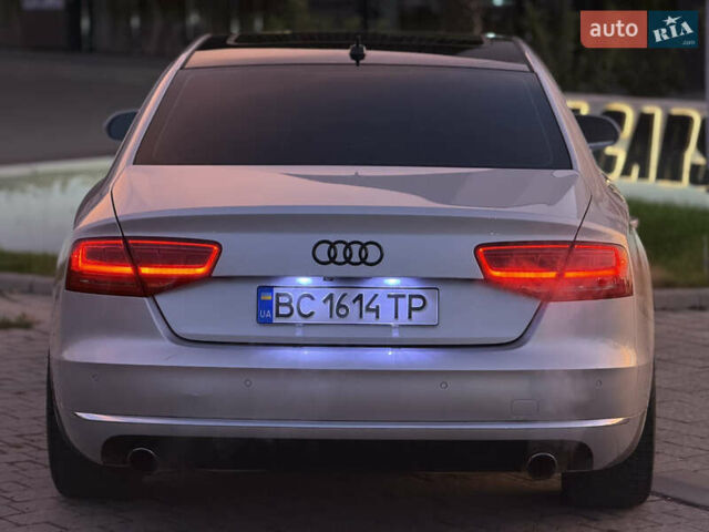 Серый Ауди А8, объемом двигателя 3 л и пробегом 251 тыс. км за 15000 $, фото 5 на Automoto.ua