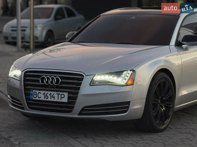 Серый Ауди А8, объемом двигателя 3 л и пробегом 251 тыс. км за 15000 $, фото 2 на Automoto.ua