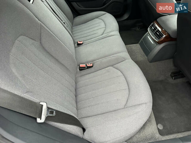 Серый Ауди А8, объемом двигателя 3 л и пробегом 249 тыс. км за 10800 $, фото 17 на Automoto.ua