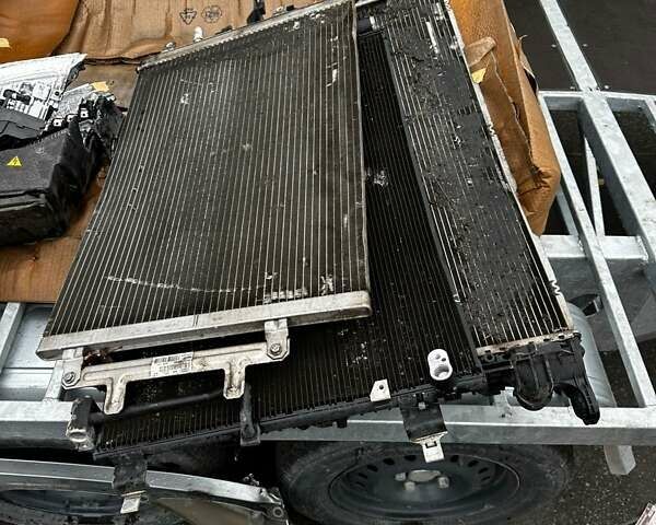 Серый Ауди А8, объемом двигателя 3 л и пробегом 193 тыс. км за 10950 $, фото 21 на Automoto.ua