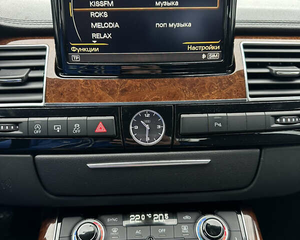 Серый Ауди А8, объемом двигателя 3 л и пробегом 249 тыс. км за 10800 $, фото 33 на Automoto.ua