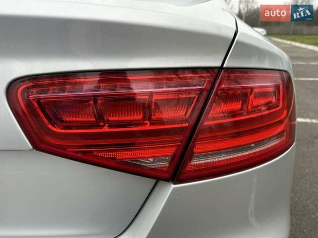 Серый Ауди А8, объемом двигателя 3 л и пробегом 249 тыс. км за 10800 $, фото 18 на Automoto.ua