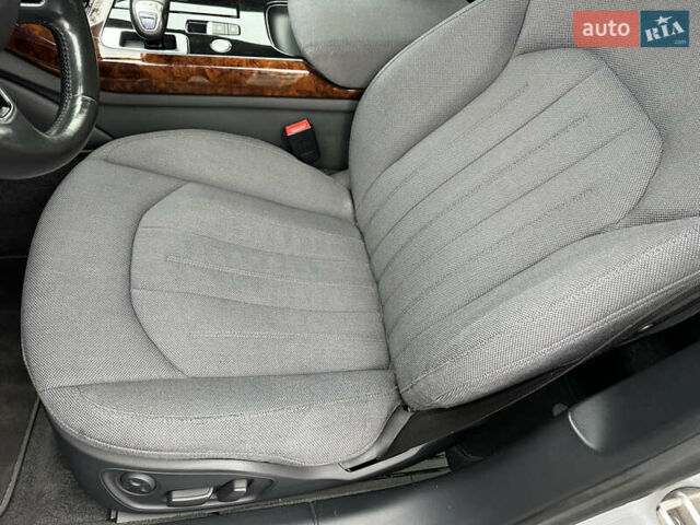 Серый Ауди А8, объемом двигателя 3 л и пробегом 249 тыс. км за 10800 $, фото 23 на Automoto.ua