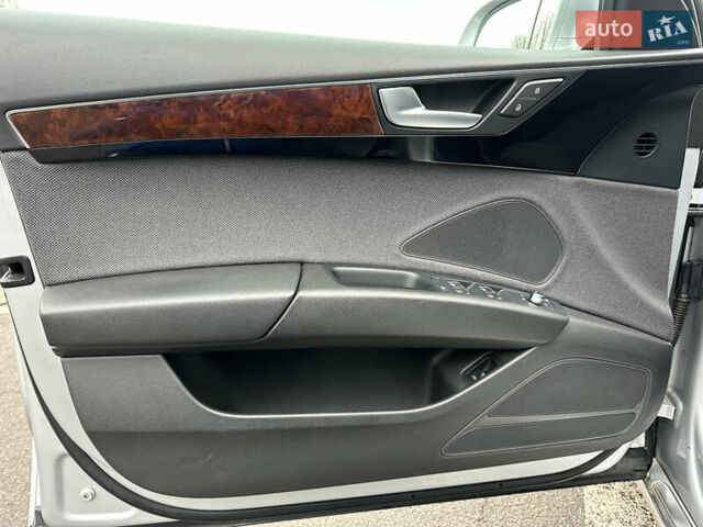Серый Ауди А8, объемом двигателя 3 л и пробегом 249 тыс. км за 10800 $, фото 21 на Automoto.ua