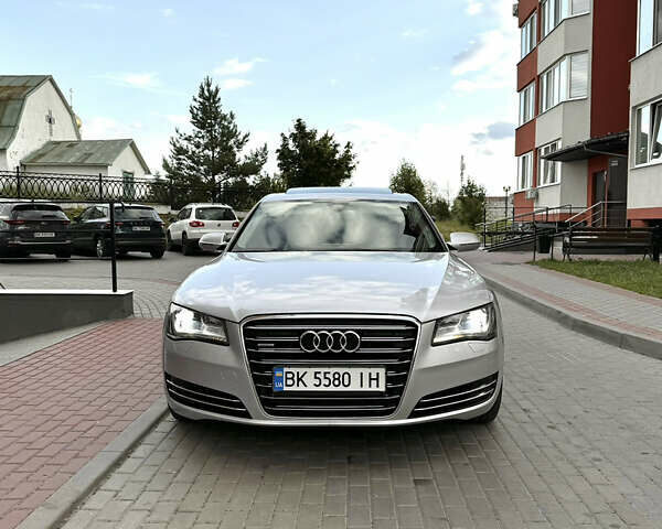 Серый Ауди А8, объемом двигателя 2.97 л и пробегом 270 тыс. км за 18500 $, фото 1 на Automoto.ua