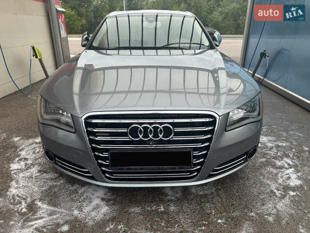 Серый Ауди А8, объемом двигателя 3 л и пробегом 198 тыс. км за 19999 $, фото 3 на Automoto.ua