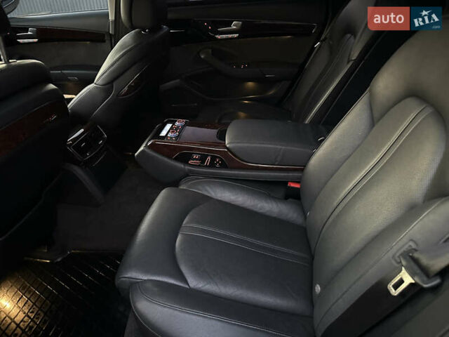 Серый Ауди А8, объемом двигателя 2.97 л и пробегом 267 тыс. км за 26500 $, фото 48 на Automoto.ua