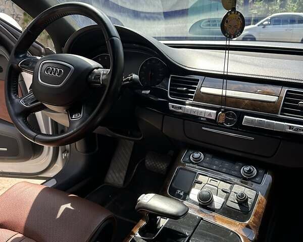 Серый Ауди А8, объемом двигателя 3 л и пробегом 199 тыс. км за 16500 $, фото 15 на Automoto.ua