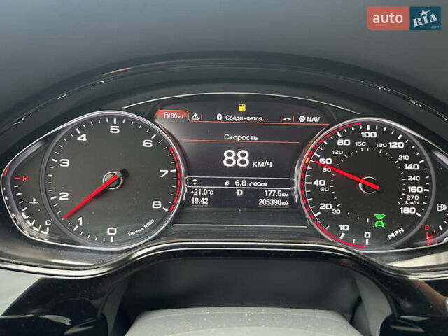 Серый Ауди А8, объемом двигателя 3 л и пробегом 198 тыс. км за 19999 $, фото 25 на Automoto.ua