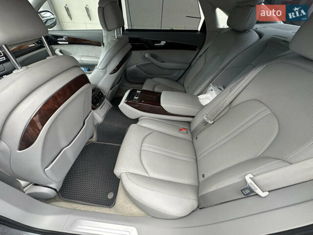 Серый Ауди А8, объемом двигателя 3 л и пробегом 198 тыс. км за 19999 $, фото 10 на Automoto.ua