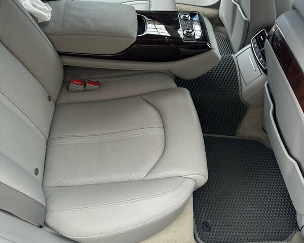 Серый Ауди А8, объемом двигателя 3 л и пробегом 198 тыс. км за 19999 $, фото 11 на Automoto.ua