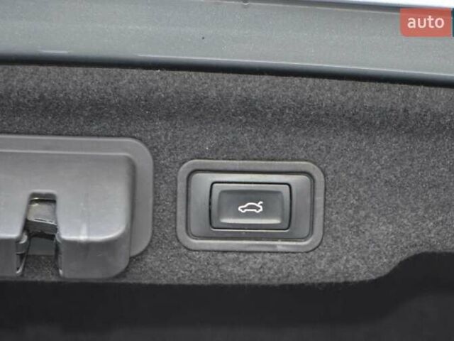 Серый Ауди А8, объемом двигателя 3 л и пробегом 214 тыс. км за 20900 $, фото 13 на Automoto.ua