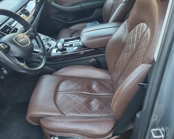 Сірий Ауді A8, об'ємом двигуна 3 л та пробігом 193 тис. км за 25000 $, фото 7 на Automoto.ua