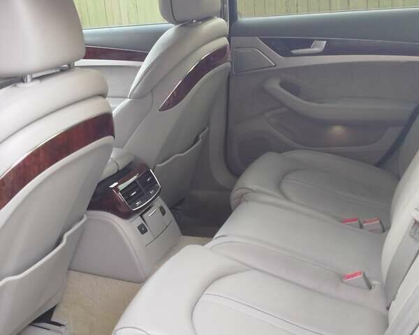 Сірий Ауді A8, об'ємом двигуна 3 л та пробігом 221 тис. км за 15900 $, фото 18 на Automoto.ua
