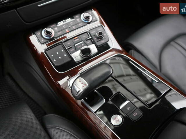 Серый Ауди А8, объемом двигателя 4 л и пробегом 204 тыс. км за 20700 $, фото 21 на Automoto.ua