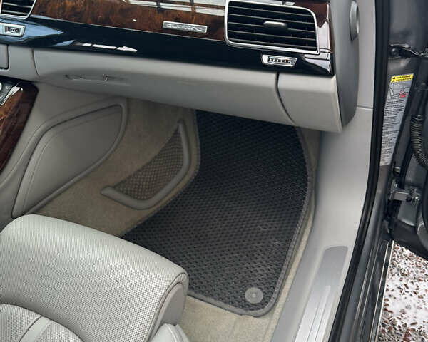 Серый Ауди А8, объемом двигателя 3 л и пробегом 198 тыс. км за 19999 $, фото 30 на Automoto.ua