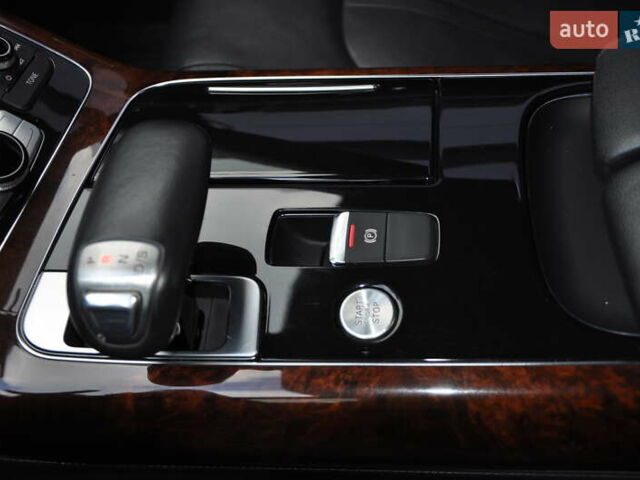 Серый Ауди А8, объемом двигателя 3 л и пробегом 214 тыс. км за 20900 $, фото 43 на Automoto.ua