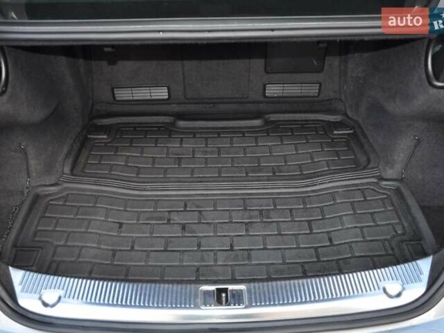 Серый Ауди А8, объемом двигателя 3 л и пробегом 214 тыс. км за 20900 $, фото 12 на Automoto.ua