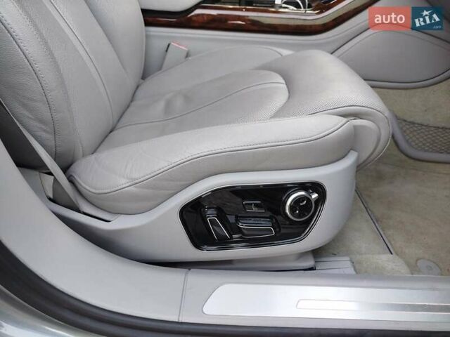 Сірий Ауді A8, об'ємом двигуна 3 л та пробігом 221 тис. км за 15900 $, фото 28 на Automoto.ua