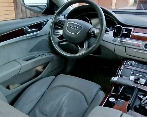 Сірий Ауді A8, об'ємом двигуна 3 л та пробігом 221 тис. км за 15900 $, фото 27 на Automoto.ua