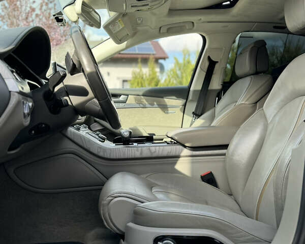 Сірий Ауді A8, об'ємом двигуна 1.98 л та пробігом 169 тис. км за 28900 $, фото 34 на Automoto.ua