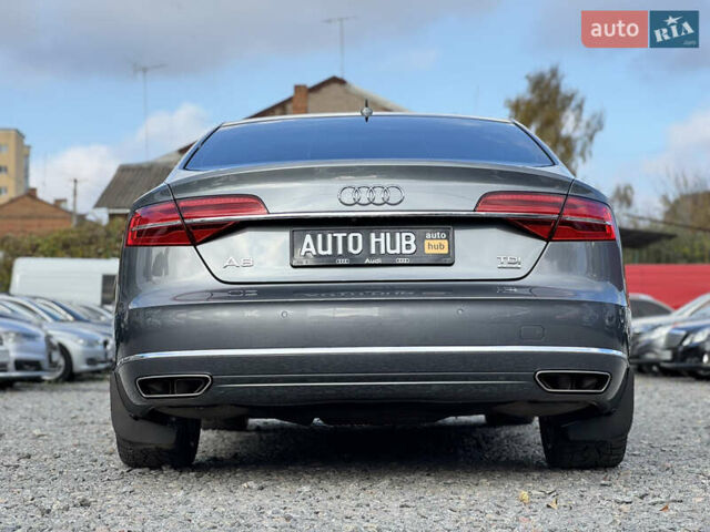 Ауді A8 2014 у Бердичеве на Automoto.ua Сірий Ауді A8, об'ємом двигуна 4.2 л та пробігом 239 тис. км за 34500 $, фото 13 на Automoto.ua