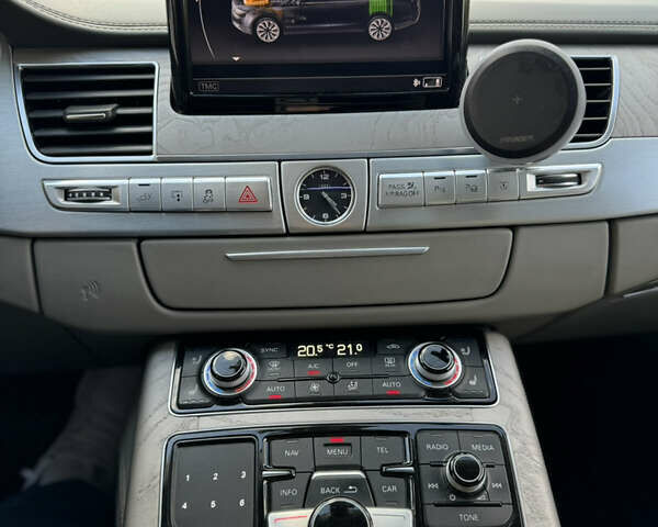 Сірий Ауді A8, об'ємом двигуна 1.98 л та пробігом 169 тис. км за 28900 $, фото 27 на Automoto.ua