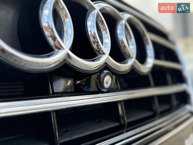Ауді A8 2014 у Бердичеве на Automoto.ua Сірий Ауді A8, об'ємом двигуна 4.2 л та пробігом 239 тис. км за 34500 $, фото 17 на Automoto.ua